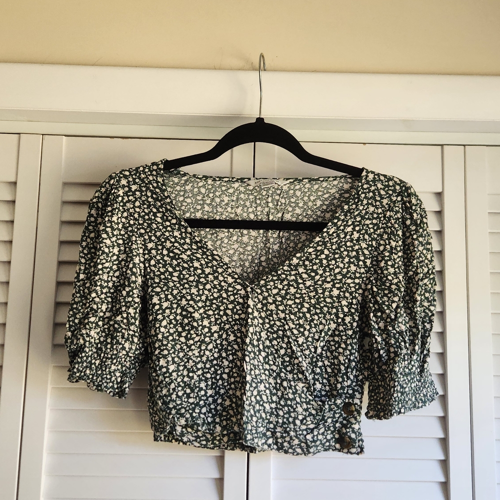 American Eagle Outfitters Green Floral Blouse - Picture 2 of 9